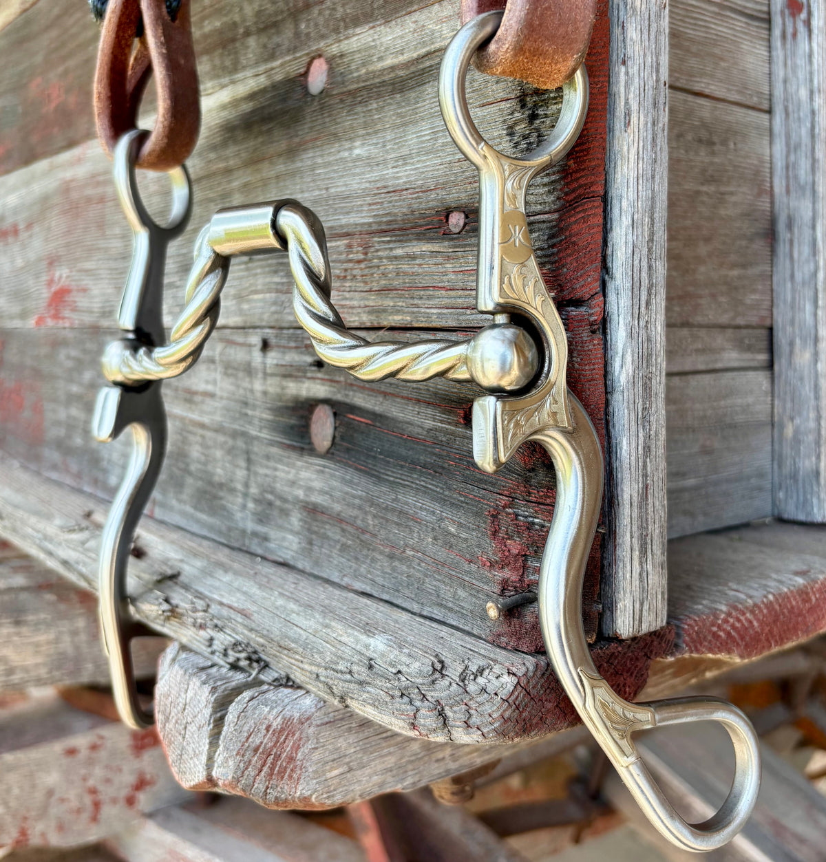 Fancy 02-S Twisted Wire Hinge Port w KK Brand