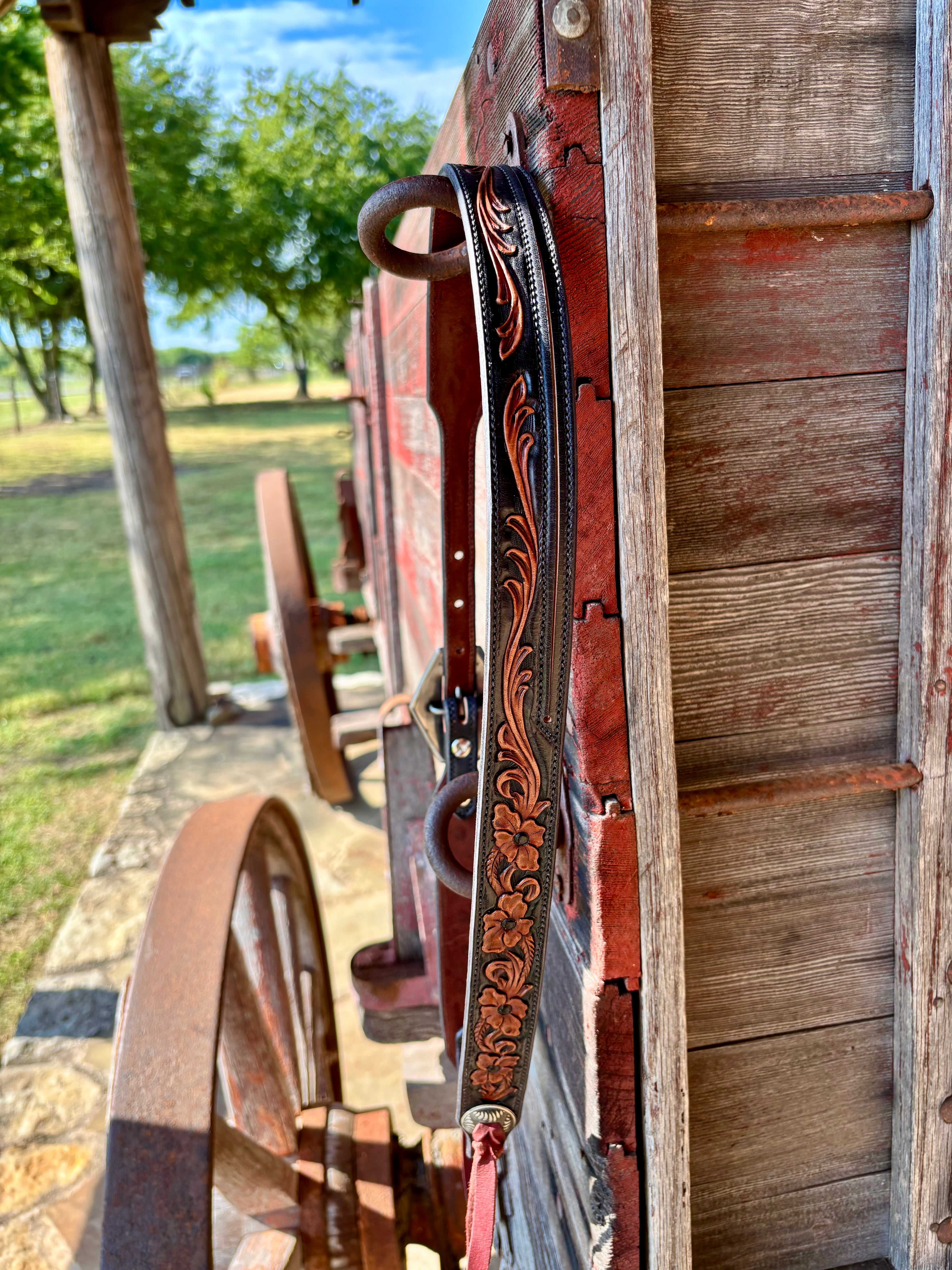 TM Leather 5/8" Split Ear Floral and Scroll Headstall w/ Fancy Scroll Diamond Buckle