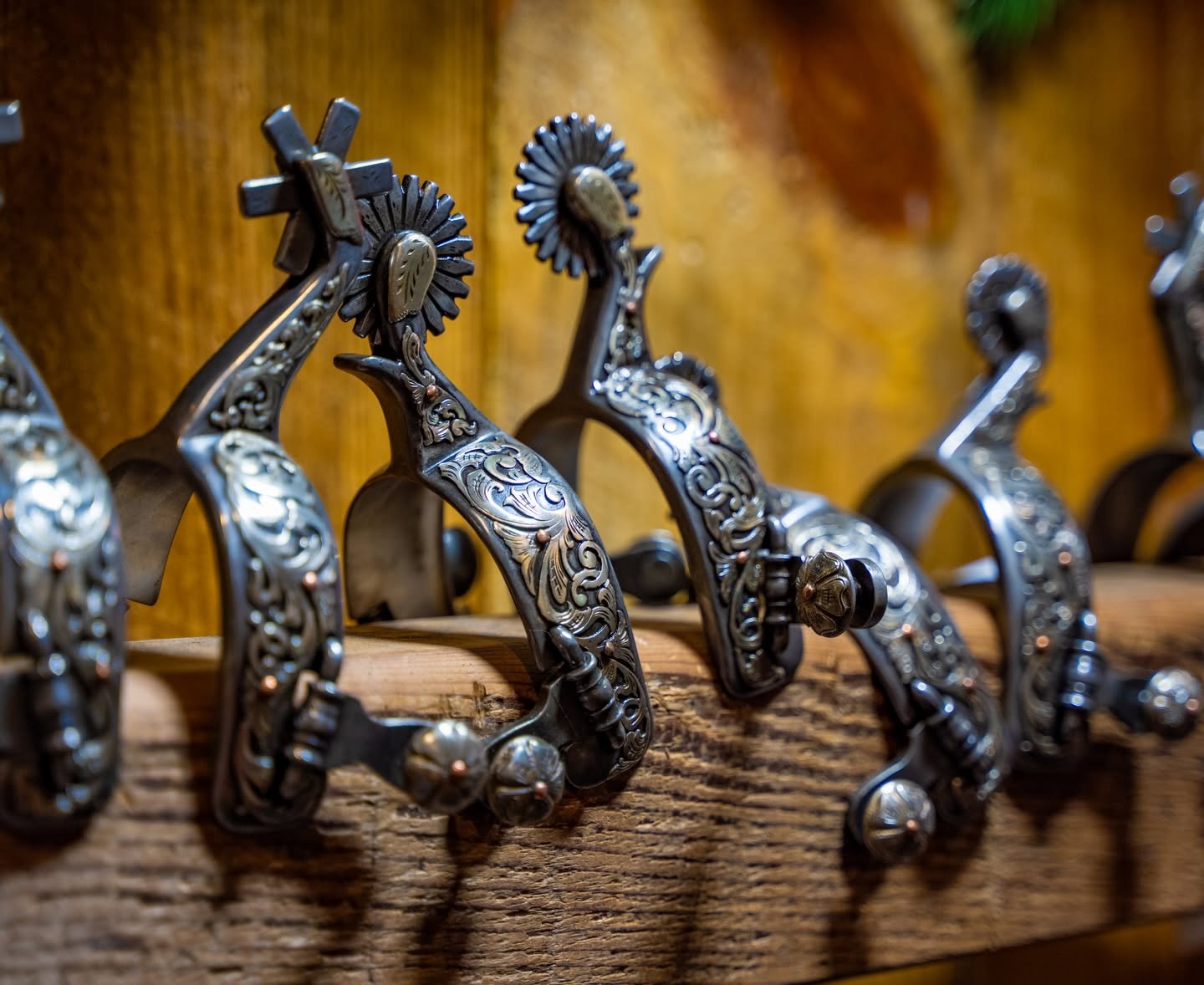 Ready-to-Ship Women's Spurs