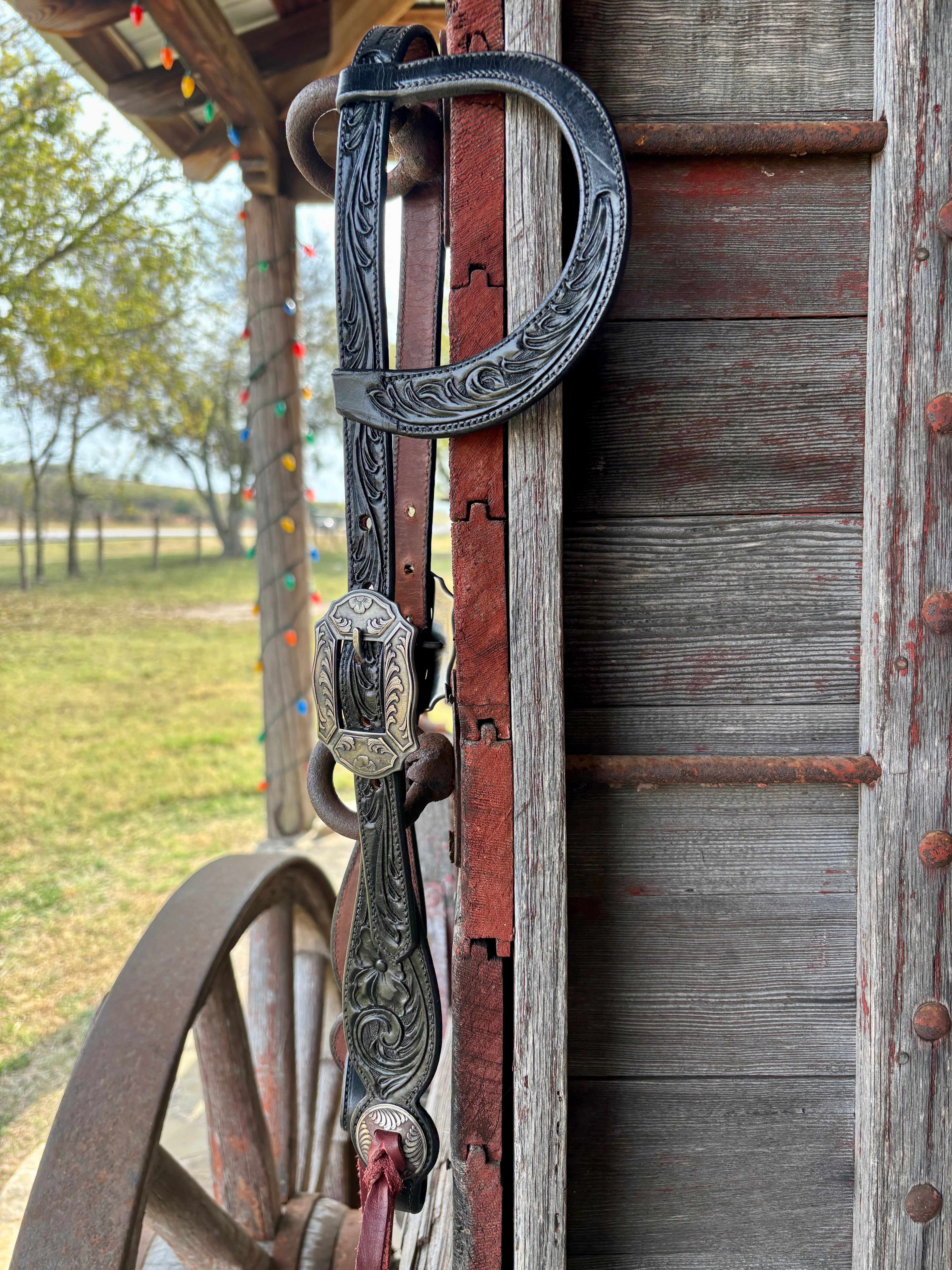 TM Leather Black Scroll Ear Loop Headstall w/ Floral and Scroll Scallop Buckles